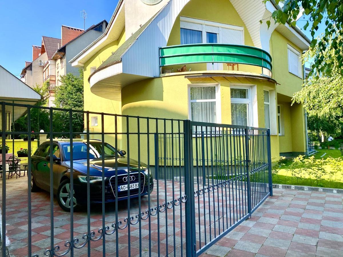 Apartamento Авіа Úzhgorod Exterior foto